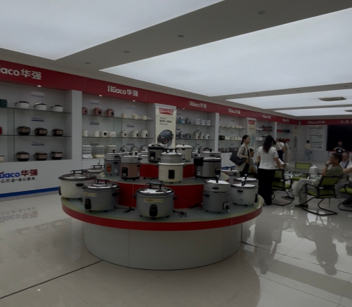 华强电饭煲展品